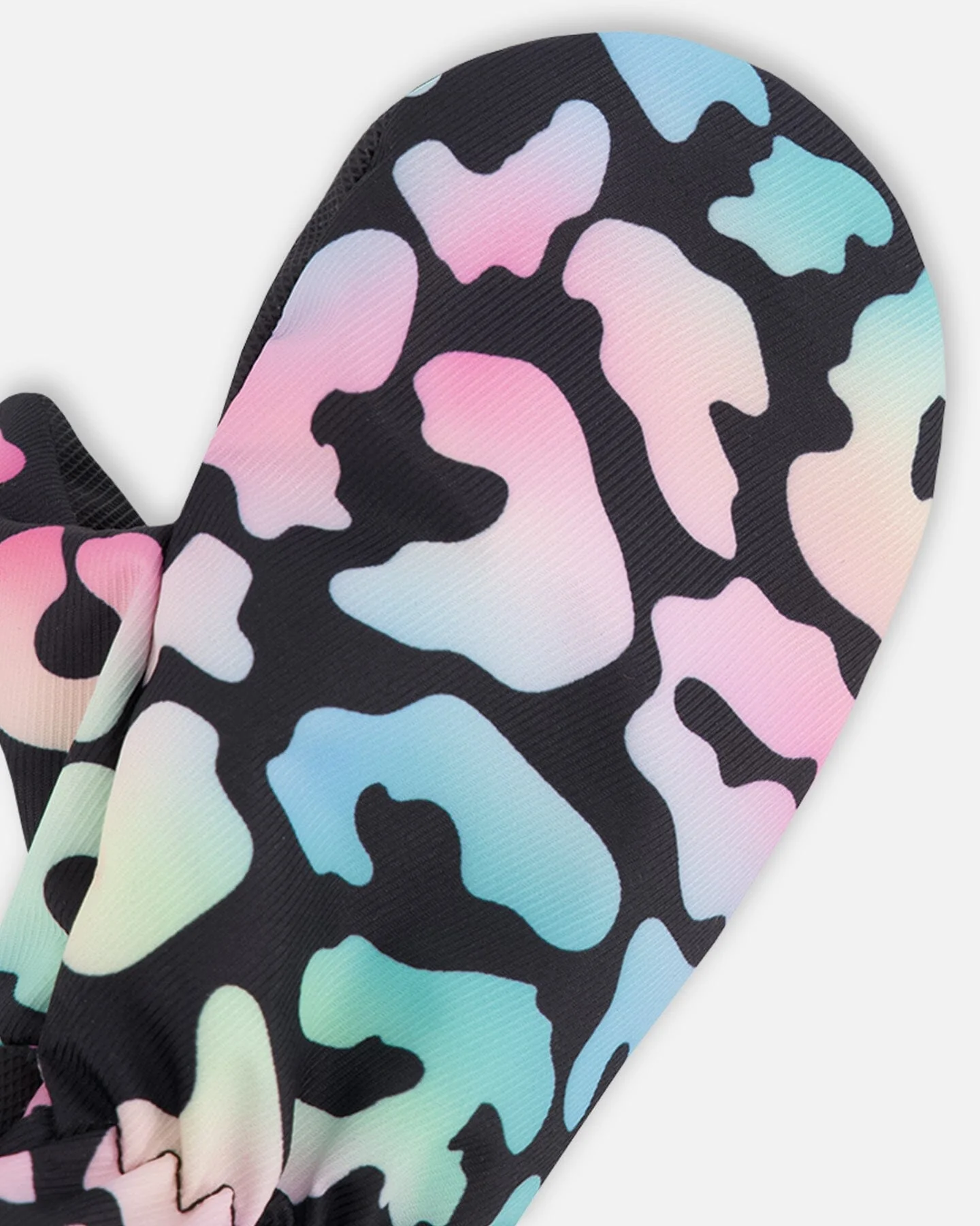 Mid-Season Mittens In Recycled Polyester Black Animal Print - Image 4