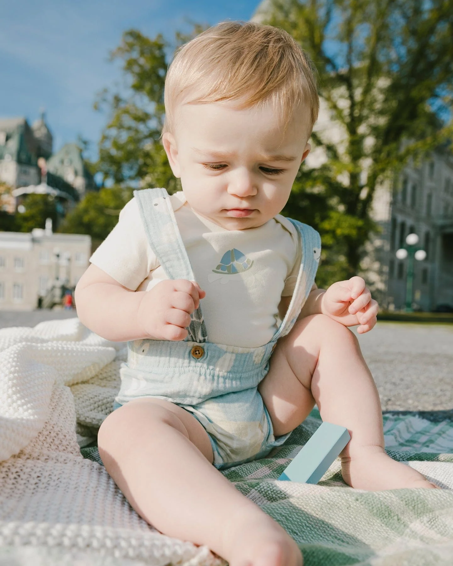 Organic Cotton Jersey Onesie And Muslin Shortall Set White And Blue Turtle Print - Image 2