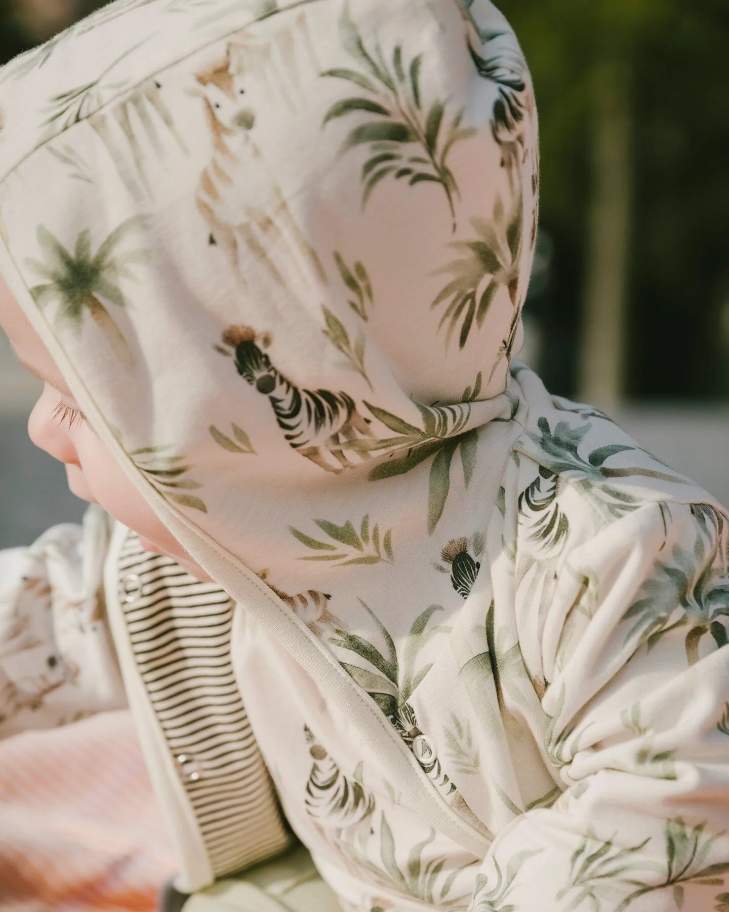 Organic Cotton Jersey Reversible Hooded Jacket Beige Zebra Print - Image 3