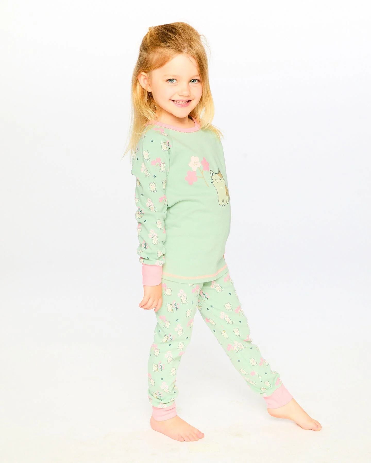 Organic Cotton Two-Piece Pyjama Set Green Kitten Print - Image 2