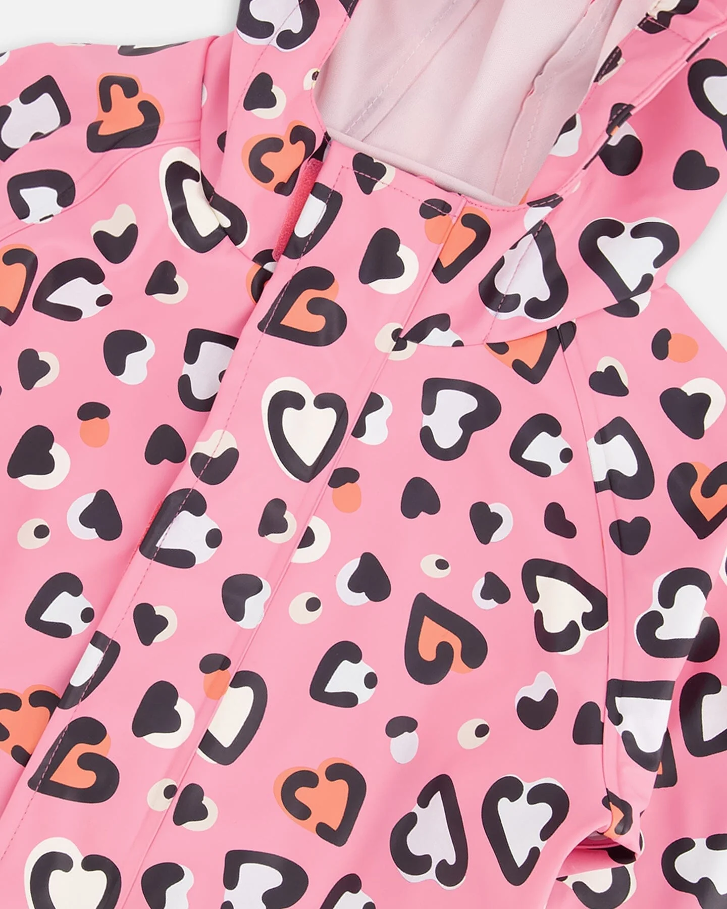 Pink rain jumpsuit with color-changing hearts print - Image 5